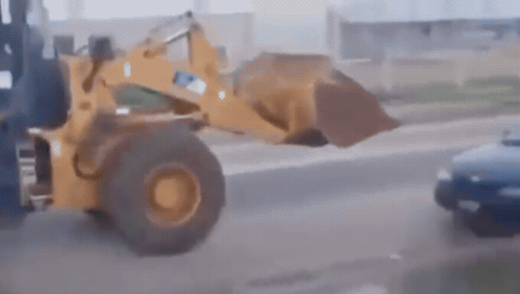estaba borracho, salio a festejar el triunfo de la seleccion en una retroexcavadora y choco siete autos estaba borracho, salio a festejar el triunfo de la seleccion en una retroexcavadora y choco siete autos