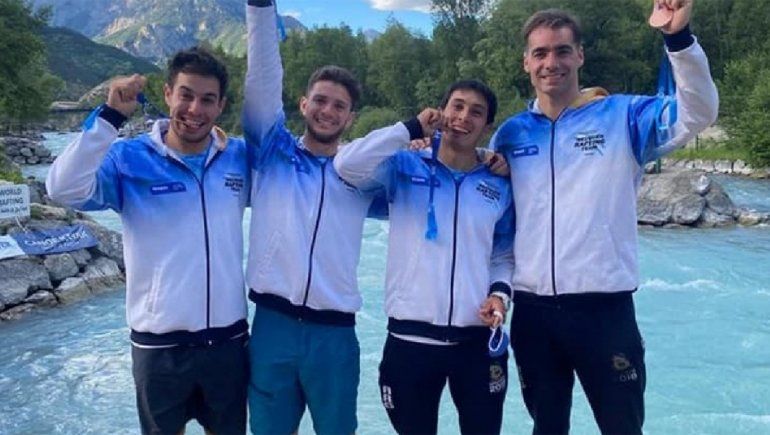 Aplauso, medalla y beso: podio de Patagonia Rafting en el Mundial de Francia