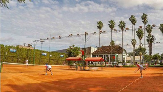 El tenis es el primer deporte en volver a la actividad en el país