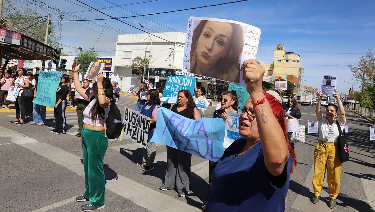 Sigue la búsqueda de Azul Semeñenko