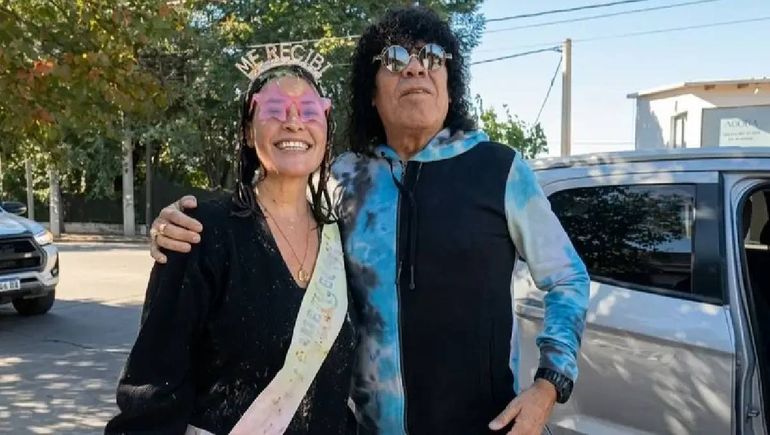 El gesto viral de la Mona Jiménez al ver a una joven abogada