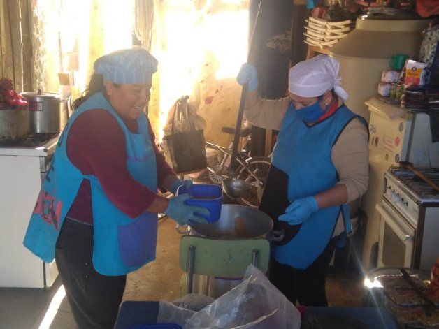 Barrios de Pie asiste con alimentos a 1375 personas por día