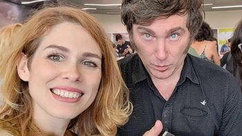 Lilia Lemoine junto a Javier Milei, quien la defendió en redes sociales. Lilia Lemoine junto a Javier Milei, quien la defendió en redes sociales.