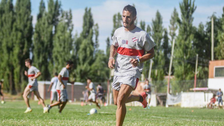 Teijo y Villa estarán entre los once titulares frente a Villa Mitre