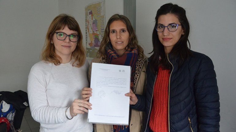 Se recibieron hace seis meses y aún no tienen el título