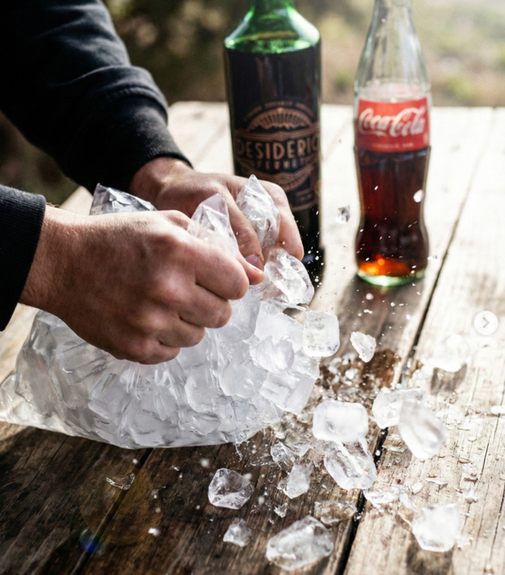 El alma del vermut: El ajenjo rustificado que crece silvestre en la zona de Villa Turismo es el ingrediente clave que otorga una rusticidad única a sus bebidas. El alma del vermut: El ajenjo rustificado que crece silvestre en la zona de Villa Turismo es el ingrediente clave que otorga una rusticidad única a sus bebidas.