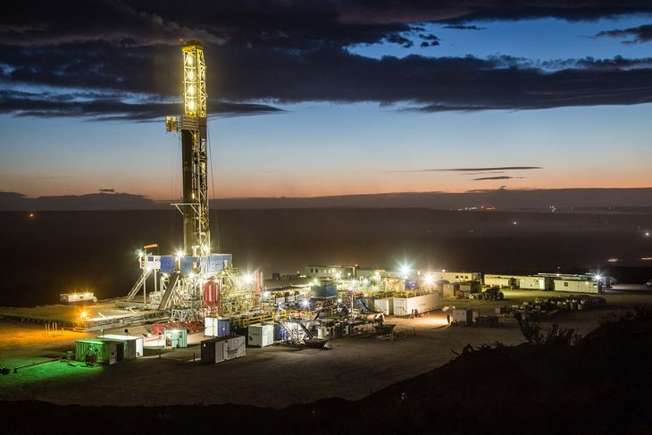 Con inversiones por más de U$S 30.000 millones, Vaca Muerta acelera su salto al mercado global del GNL y la exportación energética. Con inversiones por más de U$S 30.000 millones, Vaca Muerta acelera su salto al mercado global del GNL y la exportación energética.