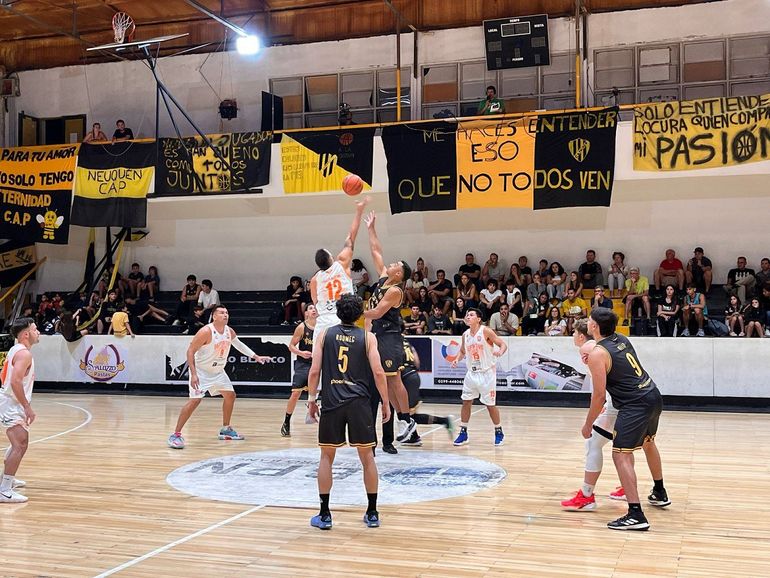 Liga Federal de básquet: el Club Pacífico arrancó con un triunfazo y este domingo debutan tres neuquinos más