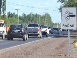 Río Negro sumaría a fin de enero nuevos radares para controlar la velocidad. Río Negro sumaría a fin de enero nuevos radares para controlar la velocidad.