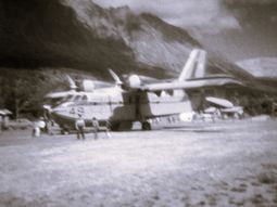 Hace medio siglo, dos naves canadienses extinguieron un foco descontrolado en solo cinco días. Foto: @alberto.montero Hace medio siglo, dos naves canadienses extinguieron un foco descontrolado en solo cinco días. Foto: @alberto.montero