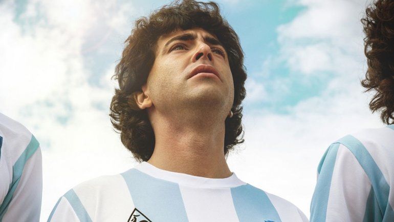 Euforia mundial por el estreno de Maradona: Sueño Bendito