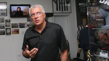 lo del cesped me parece una medida populista lo del cesped me parece una medida populista