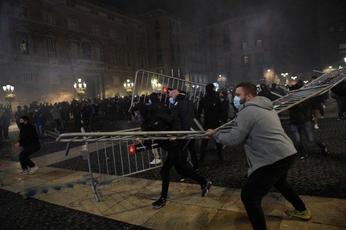 Graves incidentes en España con los anticuarentena