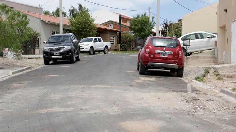 Duró poco el asfalto en Unipol por una pérdida de agua