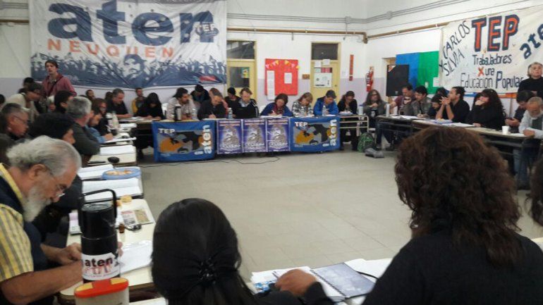 Luego de 38 días de conflicto, ATEN aceptó la oferta salarial y el lunes vuelven las clases