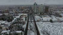 desde el aire: el drone de lmn recorrio las calles nevadas de neuquen