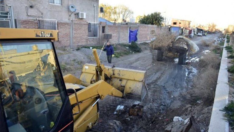 Sacan la basura del barrio 127 Hectáreas con el Puerta a Puerta