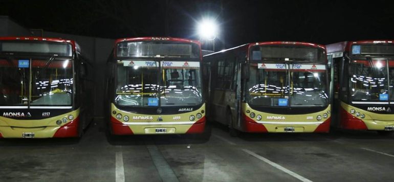 Colectivos: fracasaron todas las negociaciones con el Gobierno y UTA confirmó el paro nacional