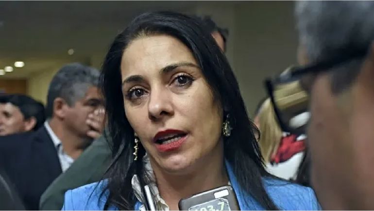 La senadora Lucila Crexell.