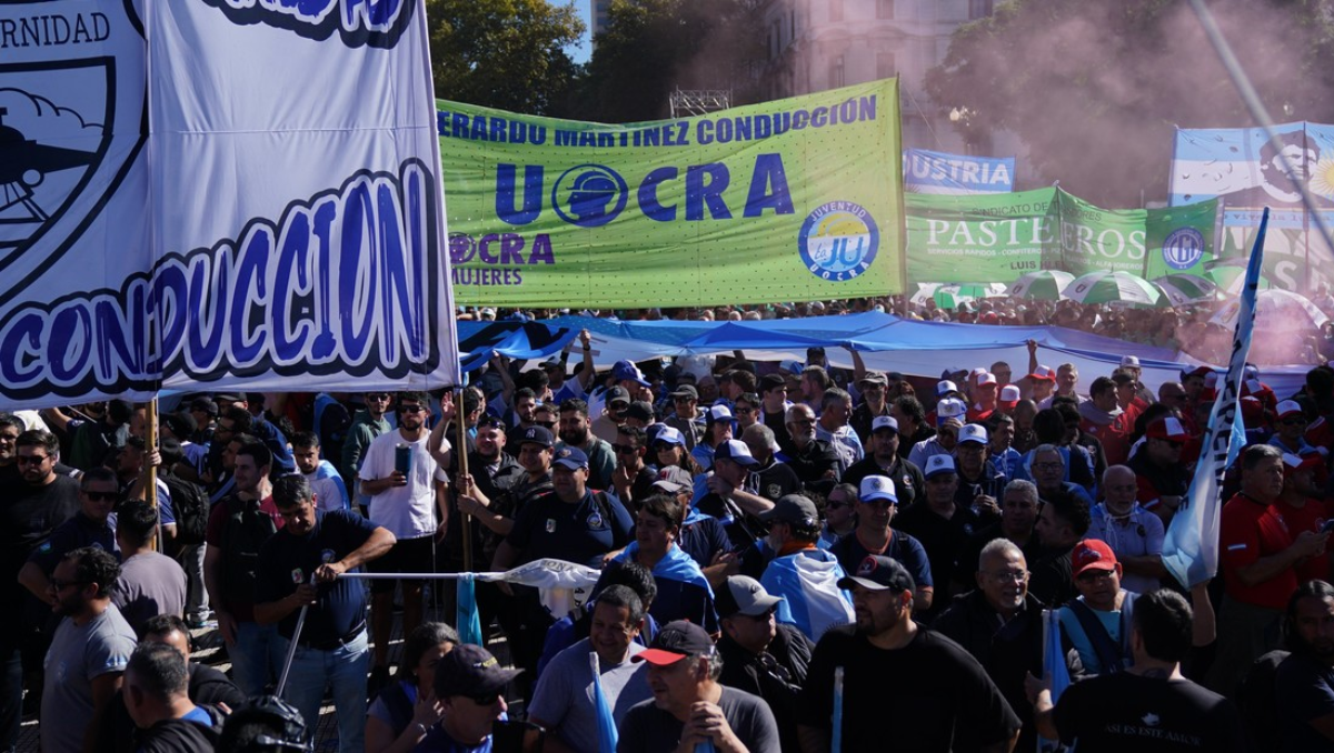 Es una movilización contra una política de hambre, entrega, ajuste, de cierre de empresas.