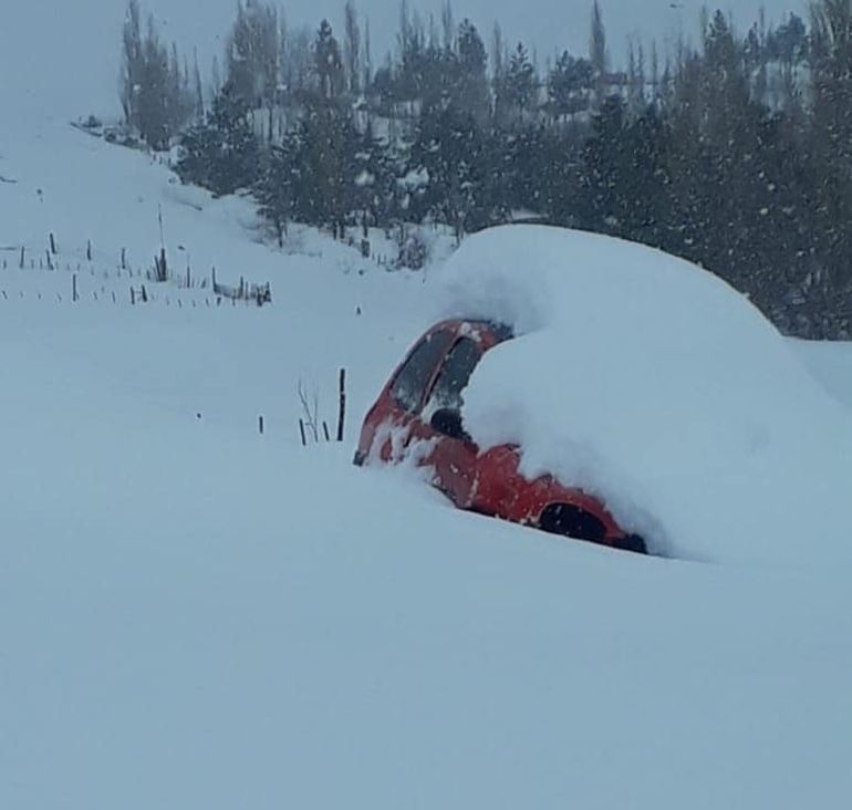 Una ola de frío azota la Patagonia argentina. En Santa Cruz, un hombre se negó a ser rescatado de la nieve. Una ola de frío azota la Patagonia argentina. En Santa Cruz, un hombre se negó a ser rescatado de la nieve.