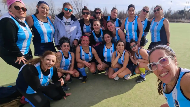 El equipo de hockey de Centenario debía viajar a Posadas en octubre. El equipo de hockey de Centenario debía viajar a Posadas en octubre.