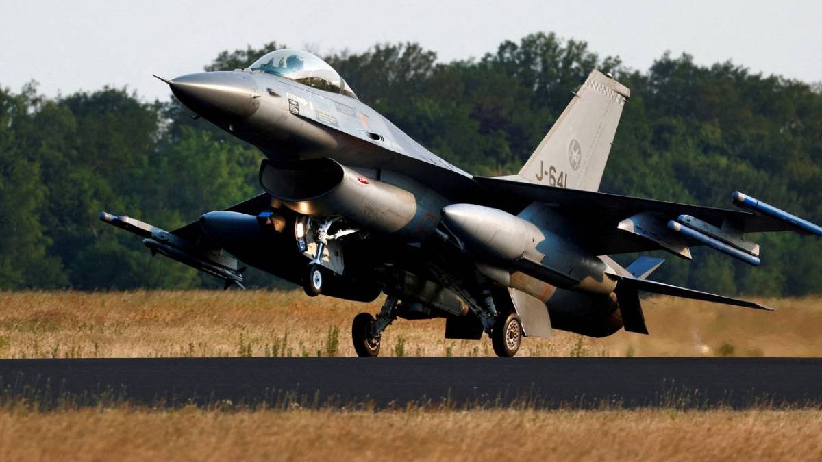 El Gobierno Nacional compraría 24 aviones de combate en gestiones con Estados Unidos thumbnail