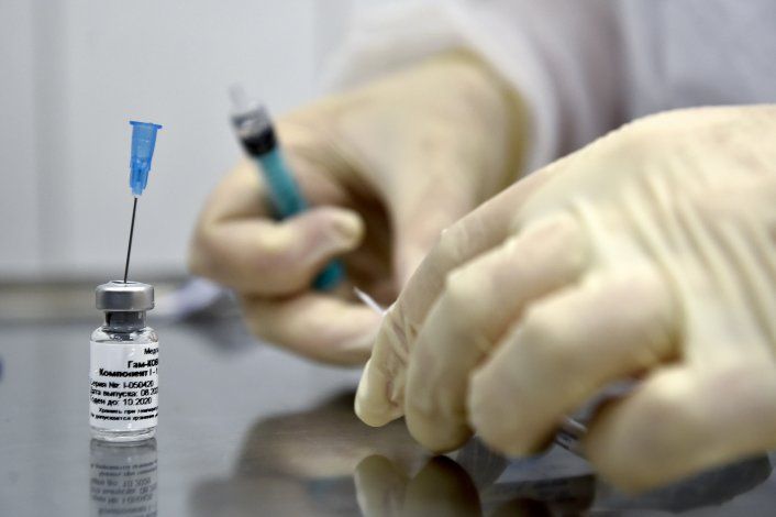 Argentina ya se aseguró millones de dosis de la vacuna rusa cuando sea aprobada.
