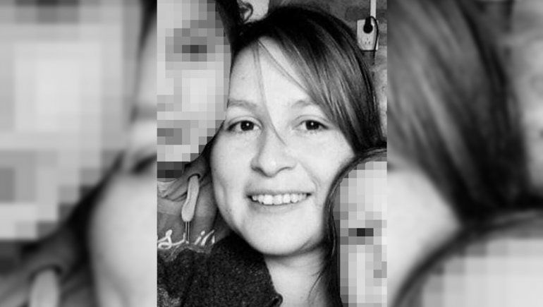 La docente Mónica Jara pelea por su vida en el hospital Castro Rendón.