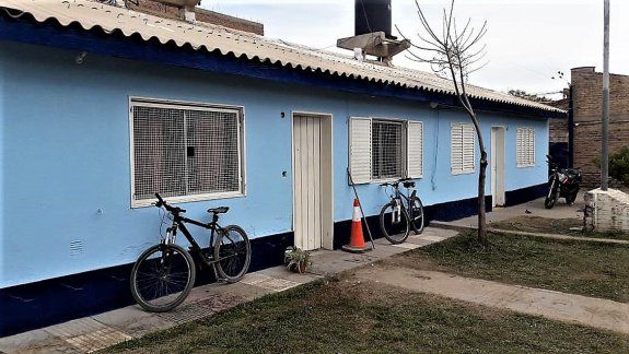 Hicieron fiesta en plena cuarentena y echaron a piedrazos a la Policía