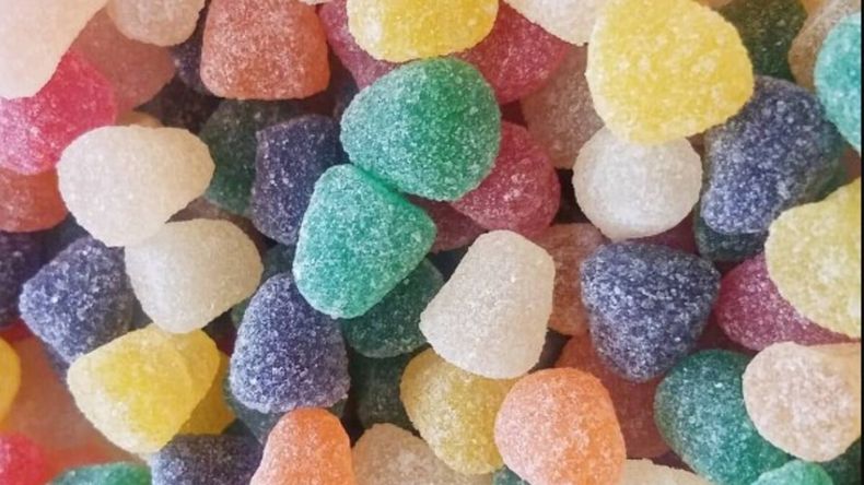 Gomitas con alto contenido de azúcar, uno de los principales componentes de estas golosinas ultraprocesadas. | LM Neuquen Gomitas con alto contenido de azúcar, uno de los principales componentes de estas golosinas ultraprocesadas.