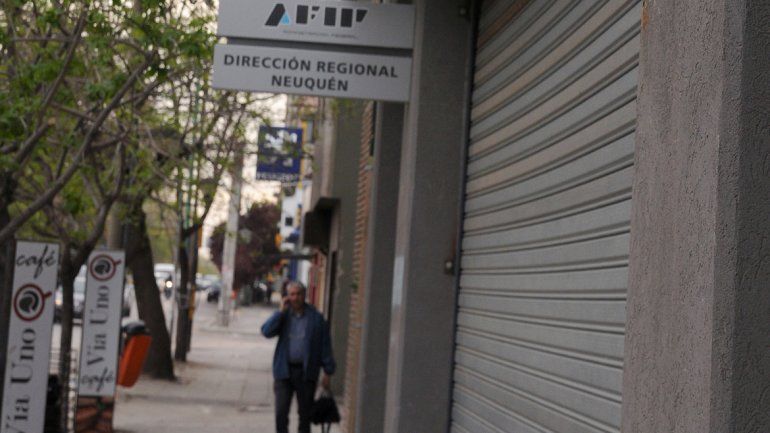 Por falta de agua, siguen sin atención al público en la AFIP