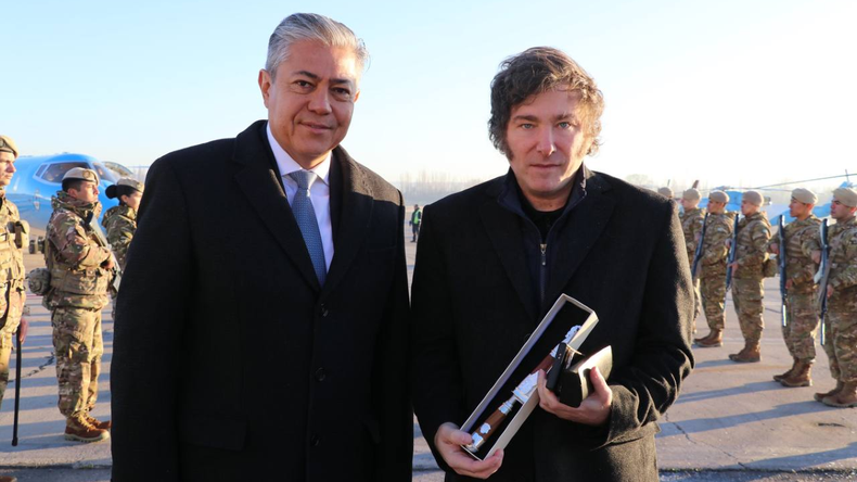 Del voto bronca al superávit: coincidencias y diferencias entre Rolando Figueroa y Javier Milei
