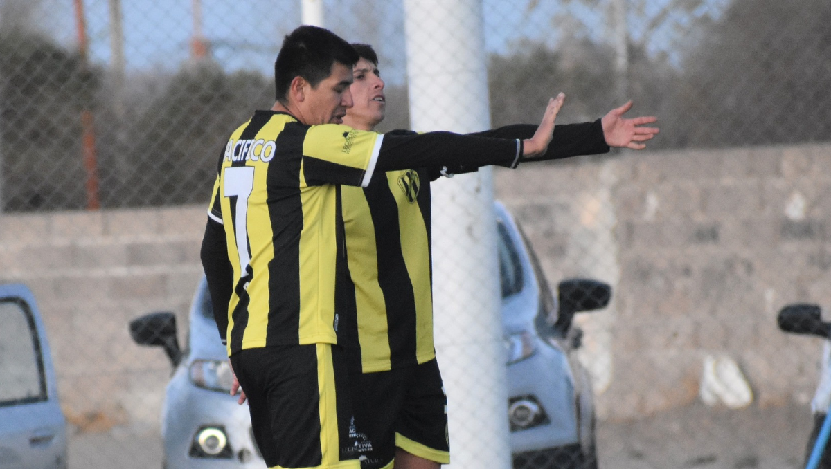 Pacífico goleó a Unión en su cancha y se ilusiona