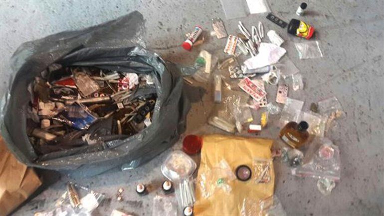 Algunas de las drogas que fueron decomisadas en la fiesta.