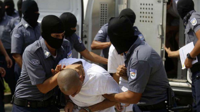 El joven asesino sería miembro de una pandilla criminal salvadoreña.