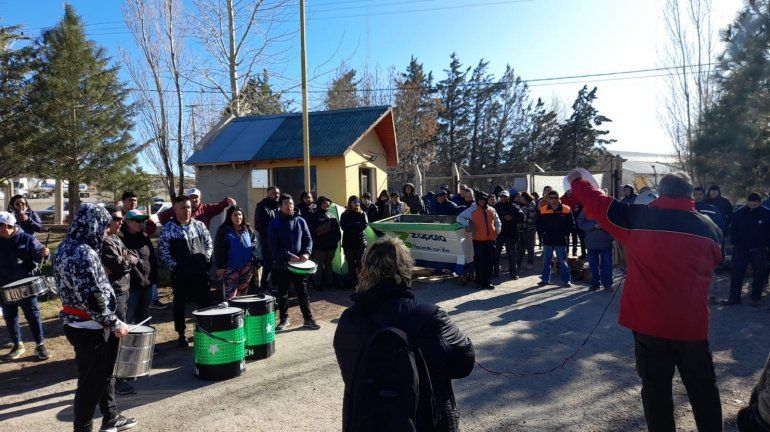 Asamblea de ATE en el matadero de Zapala. Gentileza. Asamblea de ATE en el matadero de Zapala. Gentileza.
