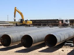 El gobierno espera el ingresod e dólares por el proyecto Vaca Muerta Oil Sur. El gobierno espera el ingresod e dólares por el proyecto Vaca Muerta Oil Sur.