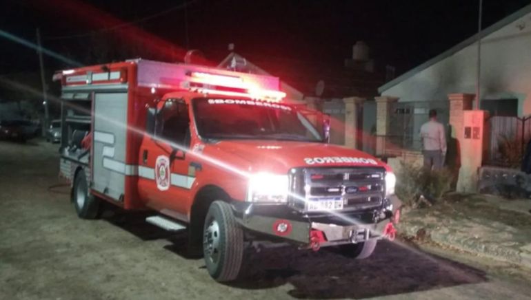 Los bomberos de Trelew tuvieron una noche agitada, con cinco focos en una hora y media y en un radio de pocas cuadras (imagen de archivo). Los bomberos de Trelew tuvieron una noche agitada, con cinco focos en una hora y media y en un radio de pocas cuadras (imagen de archivo).