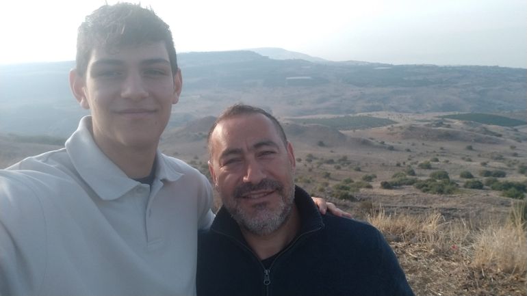 Damián y su hijo que acaba de ingresar al Ejército de Israel.