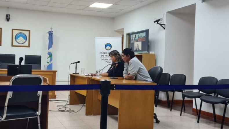 Misterio y crimen: lo acusan de haber matado a su amigo de un tiro mientras dormía | LM Neuquen Misterio y crimen: lo acusan de haber matado a su amigo de un tiro mientras dormía
