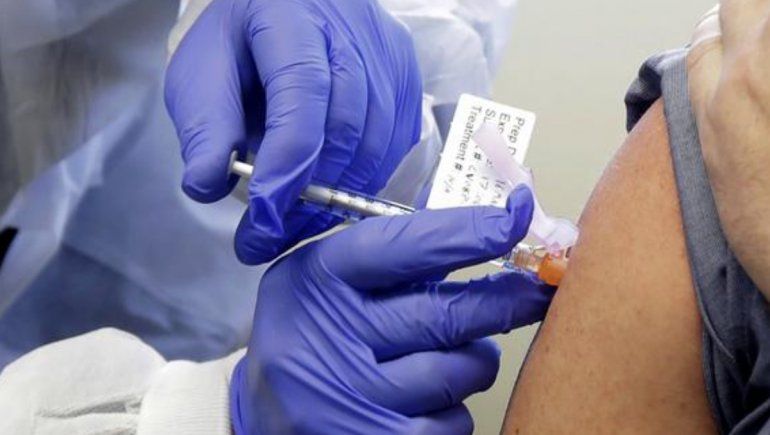 COVID-19: en EEUU comenzaron a vacunar en las farmacias