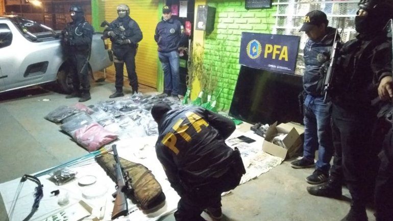 La Policía Federal reventó dos kioscos narcos en el Oeste