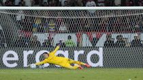 a pura epica: por penales y con muslera como heroe, estudiantes es finalista de la copa libertadores