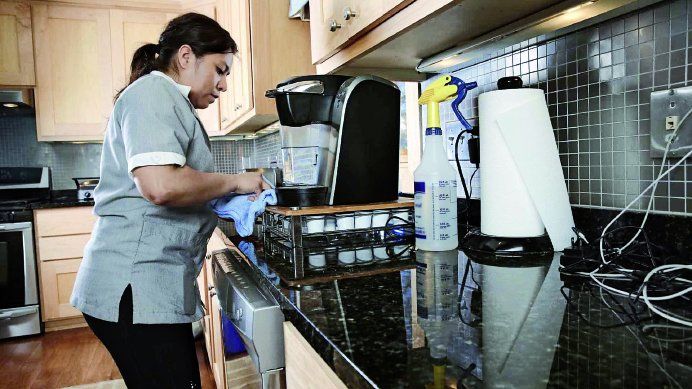 Las empleadas de casas particulares recibirán en enero 2026 la última suma fija acordada en paritarias. Las empleadas de casas particulares recibirán en enero 2026 la última suma fija acordada en paritarias.