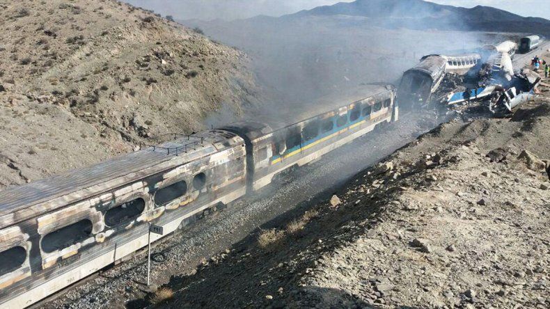 Tremendo choque de trenes  en Irán deja 31 muertos