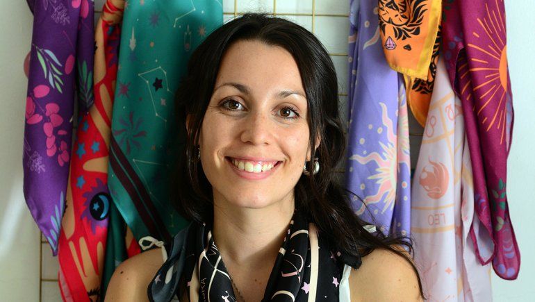 La diseñadora textil detrás de los pañuelos más coloridos de Instagram