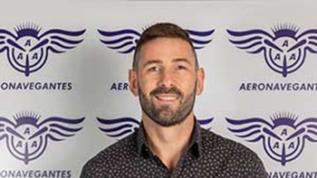 El secretario gremial de aeronavegantes respaldó a Axel Kicillof. El secretario gremial de aeronavegantes respaldó a Axel Kicillof.