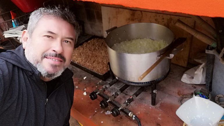 Empanadas, música y familia: la receta secreta de un cipoleño para la felicidad