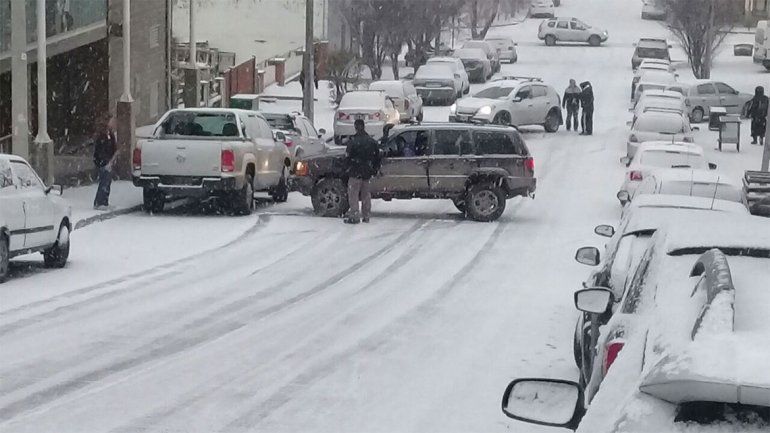 Bariloche, entre choques y despistes por culpa de la nieve